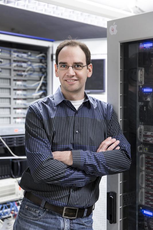 Portrait of Dr. Oliver Kohlbacher